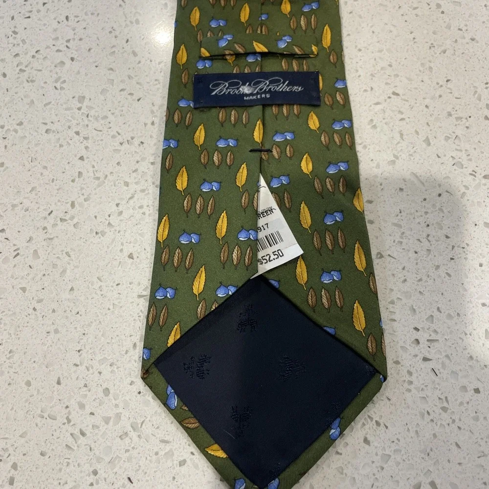 Brooks Brothers Makers Mens Luxury Silk Necktie Fall Leaves NWT